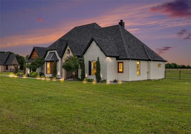Photo 2 of Single family home for sale at 2909 Deer Run Trl, Farmersville, TX 75442 | MLS# 21288191 | Listing updated on 2026-09-09