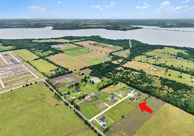 Photo 4 of Single family home for sale at 2909 Deer Run Trl, Farmersville, TX 75442 | MLS# 21288191 | Listing updated on 2026-09-09