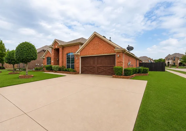 Photo 1 of Sale Pending at 1002 Grover Ct, Cedar Hill, TX 75104 | MLS# 21316285 | Listing updated on 2026-08-01