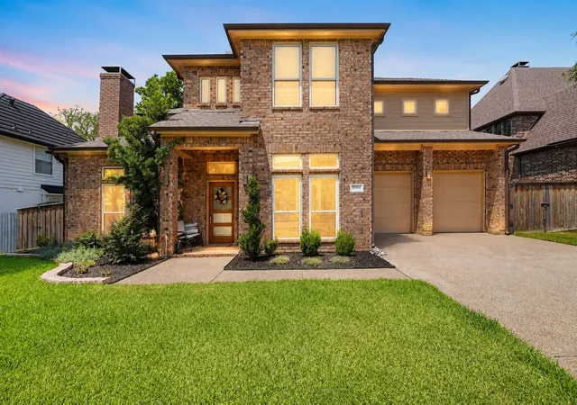 Photo 1 of Sale Pending at 4166 Fair Oaks Dr, Grapevine, TX 76051 | MLS# 21316839 | Listing updated on 2026-09-21