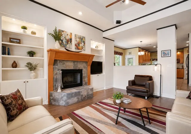 Photo 3 of Sale Pending at 4166 Fair Oaks Dr, Grapevine, TX 76051 | MLS# 21316839 | Listing updated on 2026-09-21