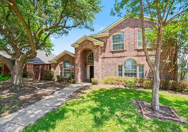 Photo 3 of Single family home for sale at 2221 Pittner Ln, Plano, TX 75025 | MLS# 21315645 | Listing updated on 2026-09-08