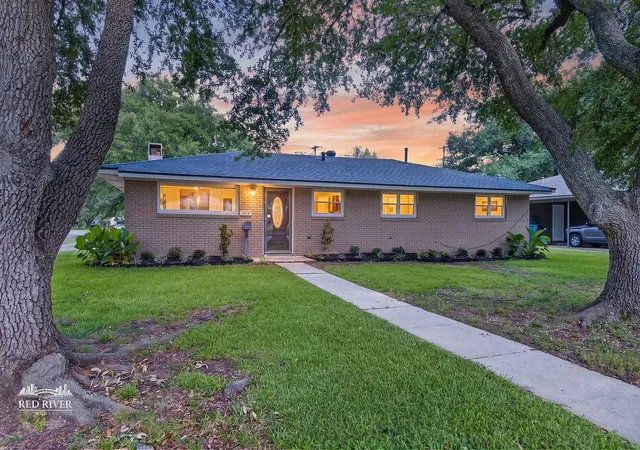 Photo 3 of Single family home for sale at 2214 Wakefield Ave, Bossier City, LA 71111 | MLS# 21316803 | Listing updated on 2026-10-01