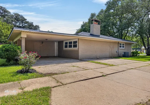 Photo 4 of Single family home for sale at 2214 Wakefield Ave, Bossier City, LA 71111 | MLS# 21316803 | Listing updated on 2026-10-01