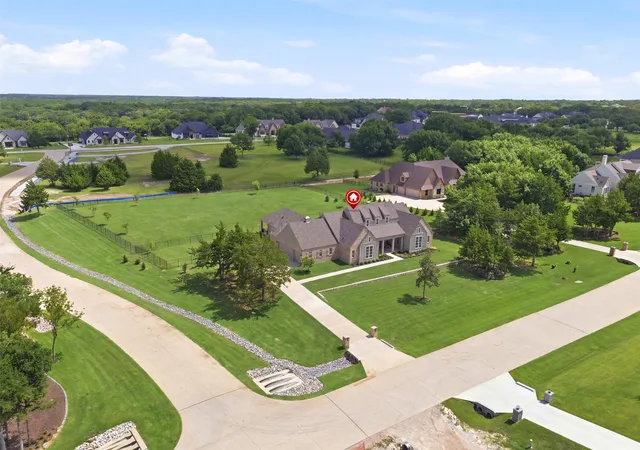 Photo 3 of Single family home for sale at 425 Abagail Ln, Van Alstyne, TX 75495 | MLS# 21315371 | Listing updated on 2026-10-07