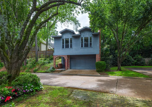 Photo 1 of Sale Pending at 300 Pierremont Rd #40, Shreveport, LA 71106 | MLS# 21317221 | Listing updated on 2026-09-11
