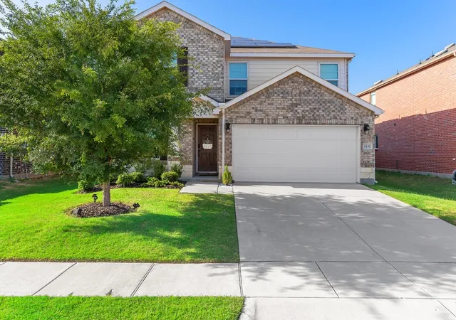 Photo 1 of Single family home for sale at 1237 Trace Dr, Aubrey, TX 76227 | MLS# 21314149 | Listing updated on 2026-09-12