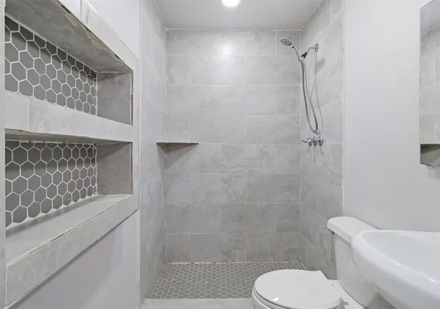 Photo 3 of Single family home for sale at 3015 Anzio Dr, Dallas, TX 75224 | MLS# 21307943 | Listing updated on 2026-07-31