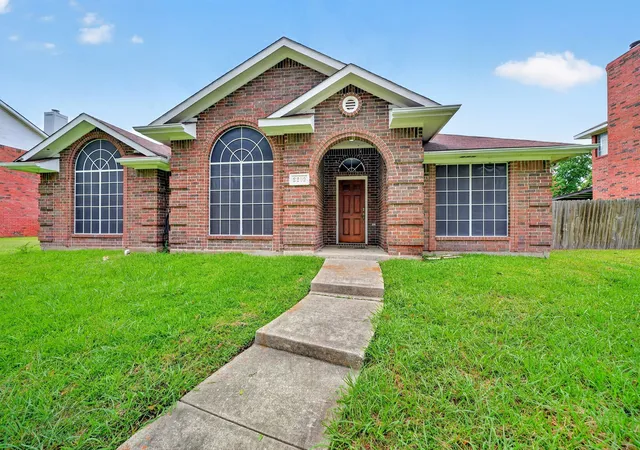 Photo 1 of Single family home for sale at 2209 Dana Dr, Rowlett, TX 75088 | MLS# 21253710 | Listing updated on 2026-09-14