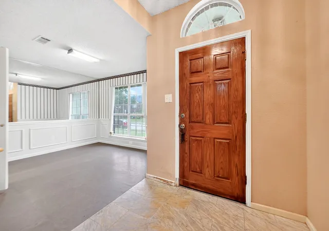 Photo 3 of Single family home for sale at 2209 Dana Dr, Rowlett, TX 75088 | MLS# 21253710 | Listing updated on 2026-09-14