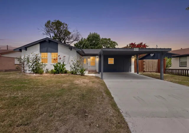 Photo 3 of Single family home for sale at 2713 Judy Dr, Mesquite, TX 75149 | MLS# 21317578 | Listing updated on 2026-09-11