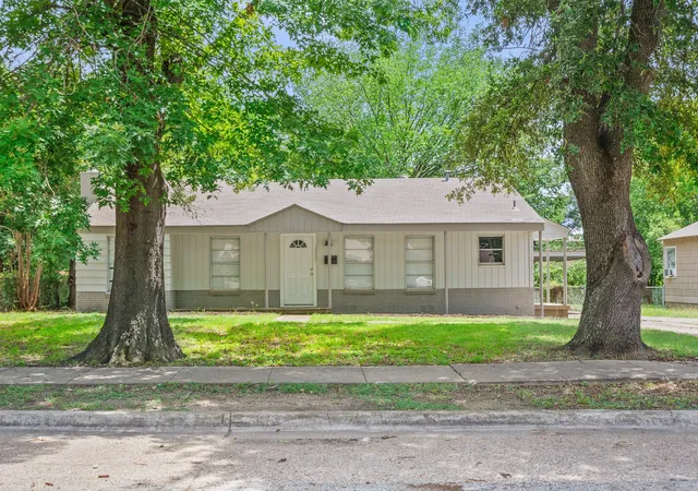 Photo 1 of Single family home for sale at 1432 Meadowbrook Dr, Garland, TX 75042 | MLS# 21317493 | Listing updated on 2026-10-05