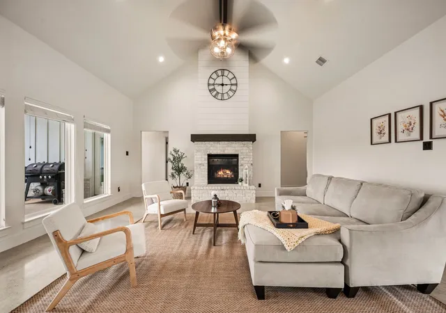 Photo 4 of Single family home for sale at 151 Lakota Dr, Bridgeport, TX 76426 | MLS# 21316328 | Listing updated on 2026-10-03