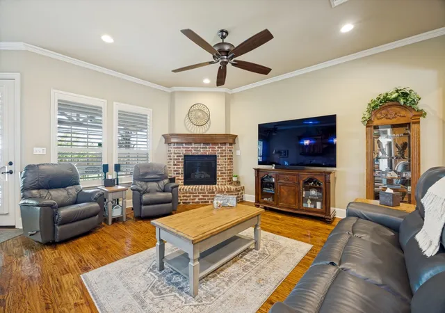 Photo 3 of Single family home for sale at 2924 Overland Trl, Sherman, TX 75092 | MLS# 21301624 | Listing updated on 2026-09-10
