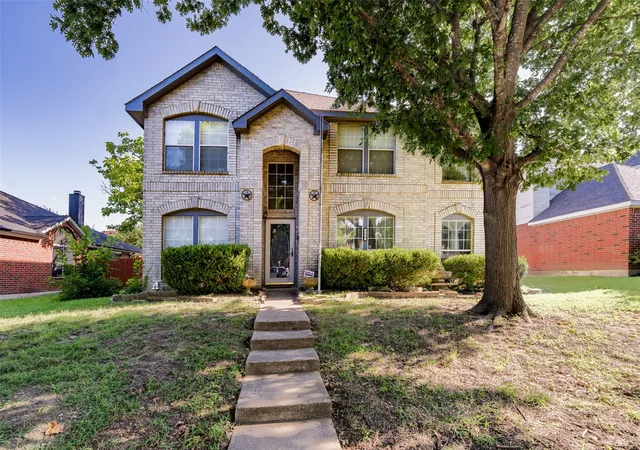 Photo 1 of Single family home for sale at 726 Spring Mills Rd, Mesquite, TX 75181 | MLS# 21316373 | Listing updated on 2026-09-10