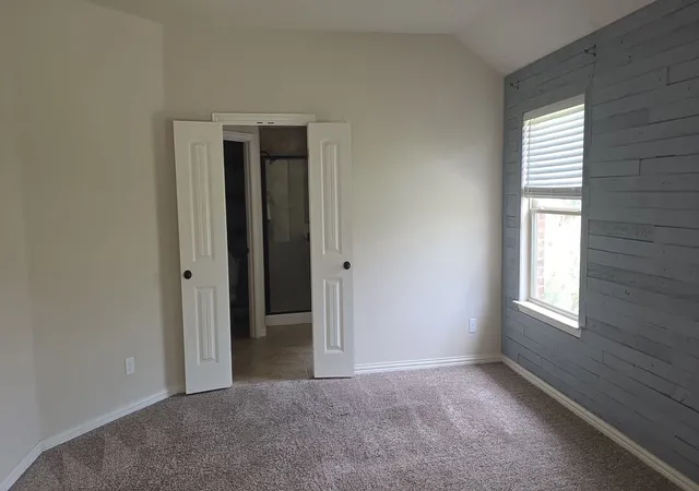 Photo 3 of Single family home for sale at 7505 Rothbury Dr, Fort Worth, TX 76179 | MLS# 21316641 | Listing updated on 2026-09-09