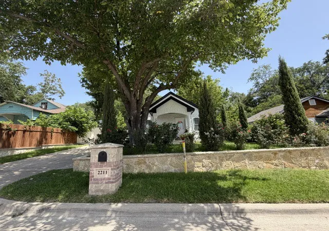Photo 1 of Sale Pending at 2211 Irion Ave, Fort Worth, TX 76106 | MLS# 21316853 | Listing updated on 2026-09-08