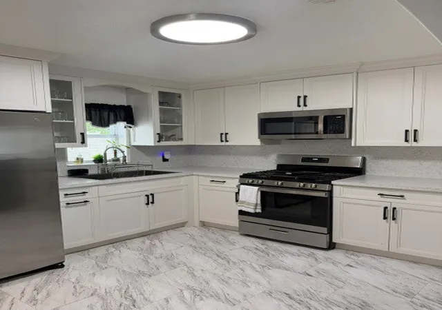Photo 2 of Sale Pending at 2211 Irion Ave, Fort Worth, TX 76106 | MLS# 21316853 | Listing updated on 2026-09-08