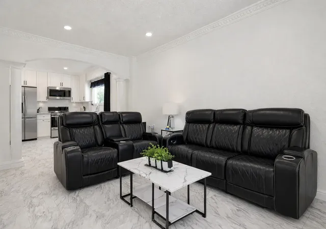 Photo 3 of Sale Pending at 2211 Irion Ave, Fort Worth, TX 76106 | MLS# 21316853 | Listing updated on 2026-09-08