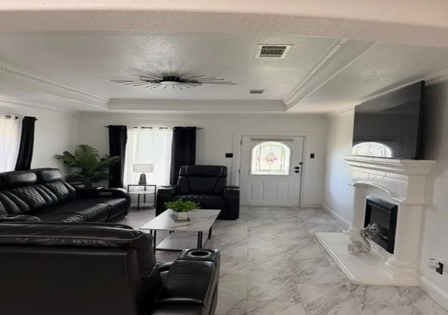 Photo 4 of Sale Pending at 2211 Irion Ave, Fort Worth, TX 76106 | MLS# 21316853 | Listing updated on 2026-09-08