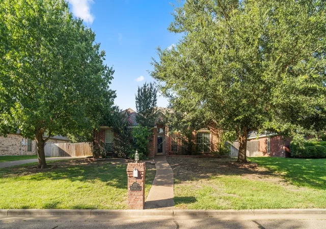 Photo 1 of Single family home for sale at 1005 Cheyenne Trl, Hewitt, TX 76643 | MLS# 21315459 | Listing updated on 2026-09-20