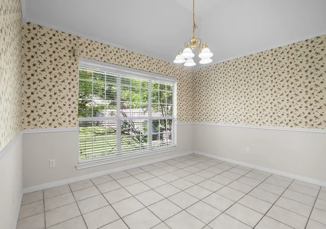 Photo 3 of Single family home for sale at 1005 Cheyenne Trl, Hewitt, TX 76643 | MLS# 21315459 | Listing updated on 2026-09-20