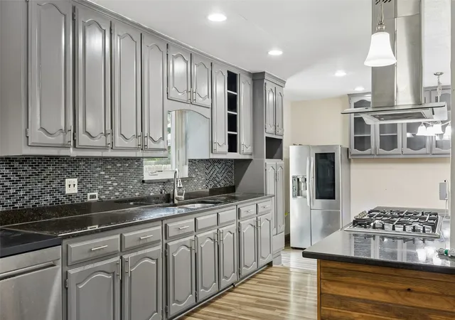Photo 3 of Single family home for sale at 3411 Gibsondell Ave, Dallas, TX 75211 | MLS# 21312736 | Listing updated on 2026-09-12