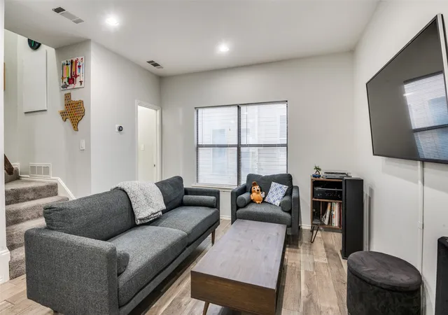 Condo for sale at 2728 Reagan St #202, Dallas, TX 75219 | MLS# 21318127