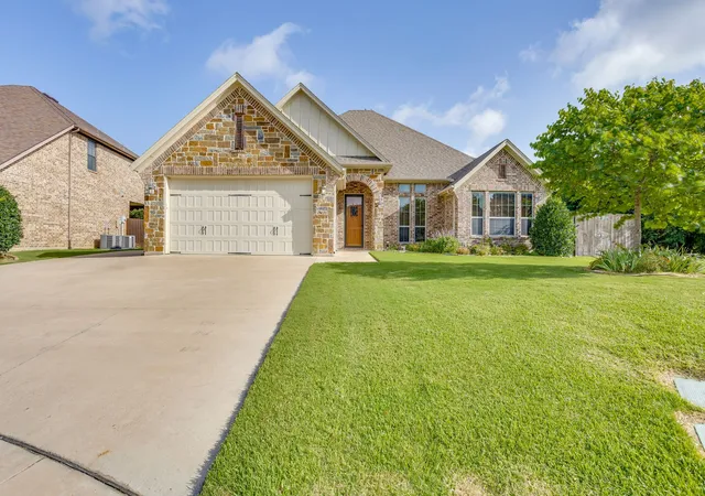 Photo 1 of Single family home for sale at 2946 Masters Ct N, Burleson, TX 76028 | MLS# 21311990 | Listing updated on 2026-09-13