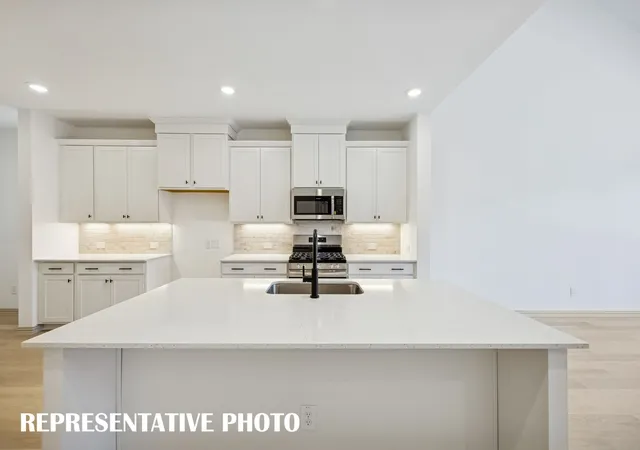 Photo 4 of Townhouse for sale at 3561 Pierce Ln, Grand Prairie, TX 75052 | MLS# 21318015 | Listing updated on 2026-09-13