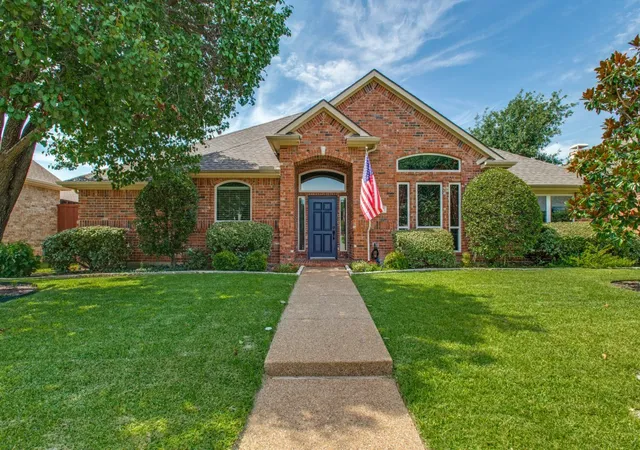 Photo 1 of Single family home for sale at 9502 Valley Lake Ln, Irving, TX 75063 | MLS# 21316450 | Listing updated on 2026-09-13
