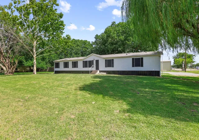Photo 1 of Manufactured home for sale at 201 S Main St, Dodd City, TX 75438 | MLS# 21316209 | Listing updated on 2026-10-20