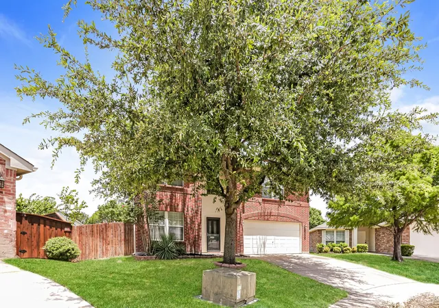 Photo 3 of Sale Pending at 9233 Monument Ct, Fort Worth, TX 76244 | MLS# 21310999 | Listing updated on 2026-09-14