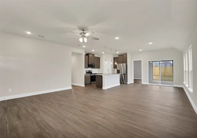 Photo 3 of Single family home for sale at 312 Colby Dr, Hillsboro, TX 76645 | MLS# 21318409 | Listing updated on 2026-07-28
