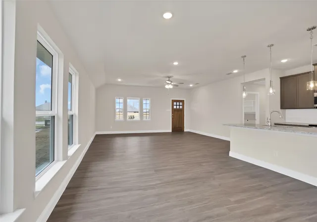 Photo 4 of Single family home for sale at 312 Colby Dr, Hillsboro, TX 76645 | MLS# 21318409 | Listing updated on 2026-07-28