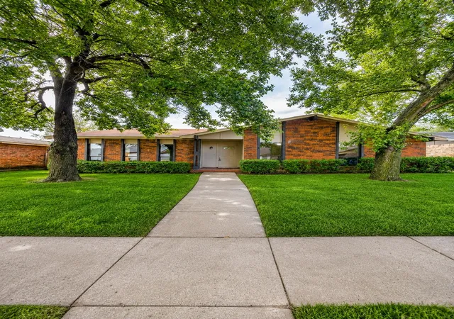 Photo 1 of Single family home for sale at 7334 Oakmore Dr, Dallas, TX 75249 | MLS# 21301922 | Listing updated on 2026-09-09