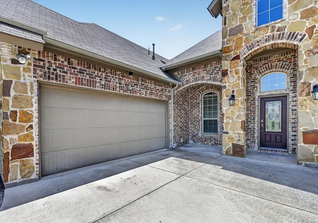 Photo 4 of Single family home for sale at 1403 Dhaka Dr, Rockwall, TX 75087 | MLS# 21317800 | Listing updated on 2026-09-11