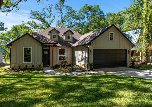 Photo 1 of Single family home for sale at 225 Ben Lacy Dr, Gun Barrel City, TX 75156 | MLS# 21318557 | Listing updated on 2026-09-10