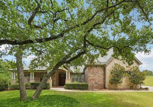 Photo 2 of Single family home for sale at 6407 Meadowcrest Ln, Flower Mound, TX 75022 | MLS# 21318647 | Listing updated on 2026-09-19