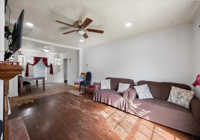 Photo 3 of Sale Pending at 205 Fannin St, Hutchins, TX 75141 | MLS# 21318656 | Listing updated on 2026-09-09