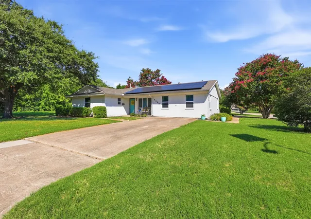 Photo 3 of Single family home for sale at 5650 Westhaven Dr, Fort Worth, TX 76132 | MLS# 21318699 | Listing updated on 2026-09-15