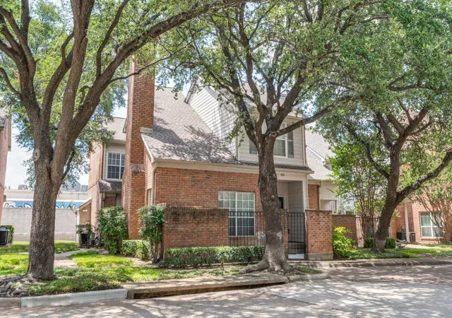 Photo 2 of Condo for sale at 4050 Frankford Rd #908, Dallas, TX 75287 | MLS# 21318812 | Listing updated on 2026-07-31