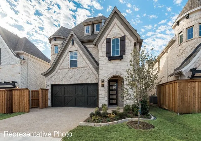 Photo 2 of Single family home for sale at 1525 Euclid Aly, Denton, TX 76208 | MLS# 21318901 | Listing updated on 2026-09-09