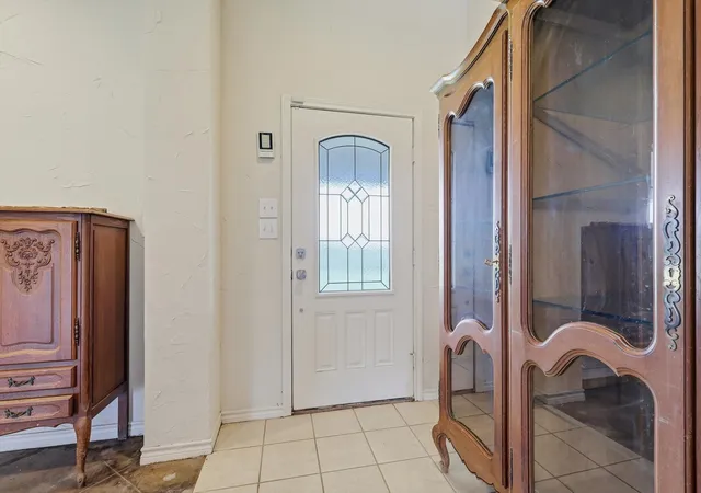 Photo 4 of House for sale at 12190 Bell Rd, Pilot Point, TX 76258 | MLS# 21314440 | Listing updated on 2026-10-07