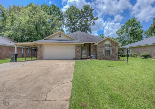 Photo 1 of Single family home for sale at 131 Ragan Ln, Haughton, LA 71037 | MLS# 21318916 | Listing updated on 2026-08-02