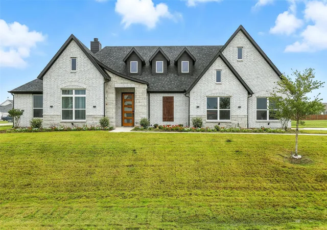 Photo 1 of Single family home for sale at 3141 Claire Dr, Midlothian, TX 76065 | MLS# 21319018 | Listing updated on 2026-09-11