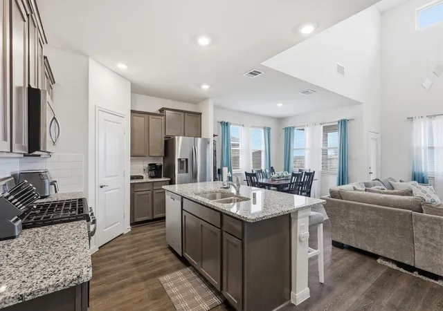 Photo 4 of Sale Pending at 1010 Western Wy, Princeton, TX 75407 | MLS# 21319024 | Listing updated on 2026-09-11