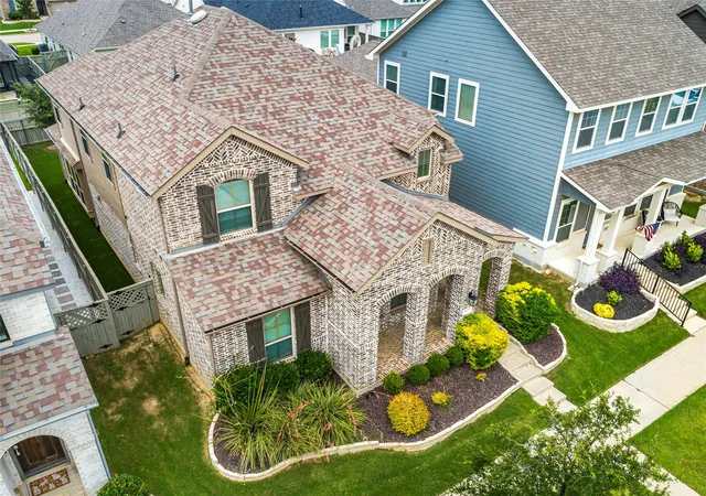 Photo 3 of Sale Pending at 2412 Elm Pl, Justin, TX 76247 | MLS# 21314972 | Listing updated on 2026-09-13