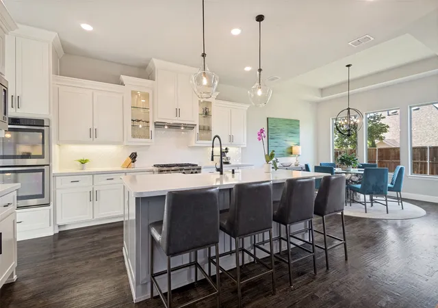 Photo 4 of Single family home for sale at 11608 Little Elm Creek Rd, Argyle, TX 76226 | MLS# 21319111 | Listing updated on 2026-09-10