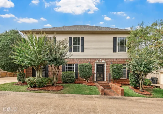 Photo 2 of Single family home for sale at 2050 Willowridge Blvd, Shreveport, LA 71119 | MLS# 21319239 | Listing updated on 2026-09-14